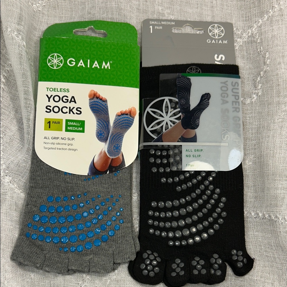 NWT Gaiam grippy yoga socks bundle of 2